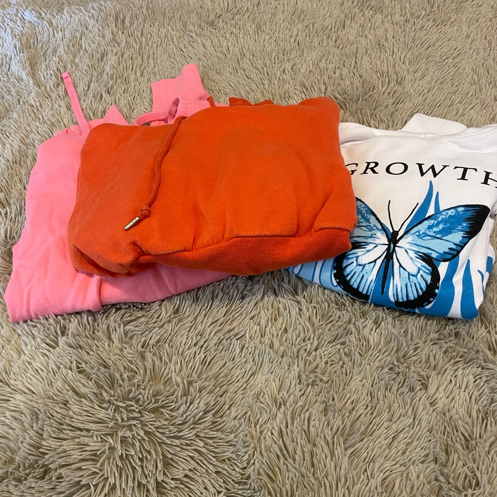 #2 - 3 Mixed brand Bundle Cropped top hoodies size XS/S